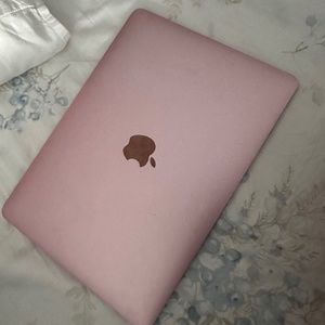 MacBook 2017 rose gold